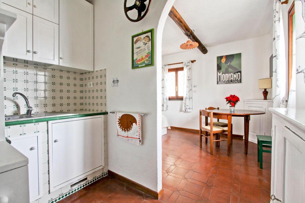 In The Clouds Over Trastevere, Penthouse Studio Apartment โรม ภายนอก รูปภาพ